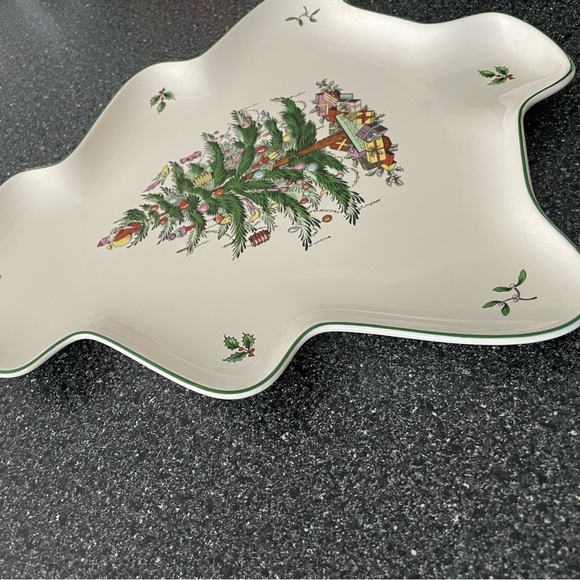 Beautiful Spode Christmas Tree serving plate. - Picture 2 of 6